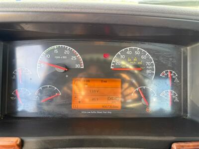 2012 Volvo VNL   - Photo 14 - Nogales, AZ 85621