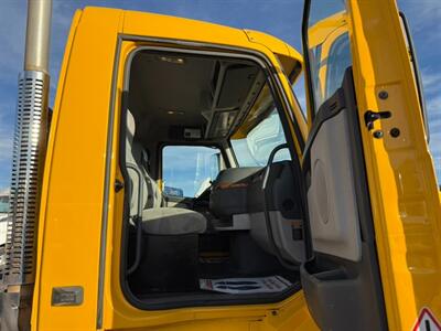 2012 Volvo VNL   - Photo 12 - Nogales, AZ 85621