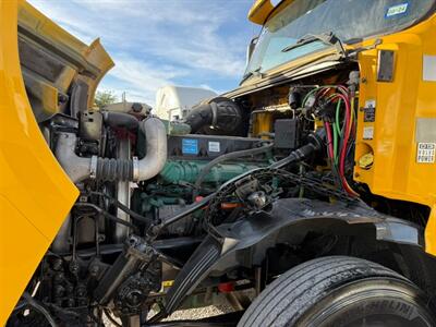 2012 Volvo VNL   - Photo 16 - Nogales, AZ 85621