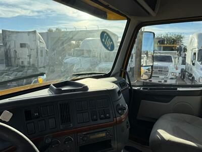 2012 Volvo VNL   - Photo 15 - Nogales, AZ 85621