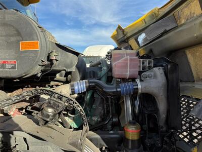 2012 Volvo VNL   - Photo 17 - Nogales, AZ 85621