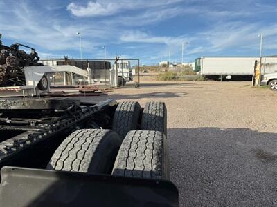 2012 Volvo VNL   - Photo 6 - Nogales, AZ 85621
