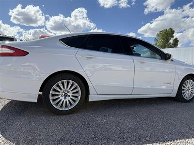 2015 Ford Fusion Hybrid SE - Photo 5 - Nogales, AZ 85621