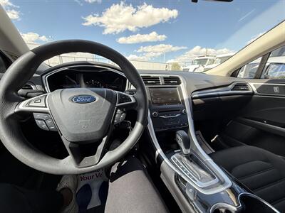 2015 Ford Fusion Hybrid SE - Photo 9 - Nogales, AZ 85621