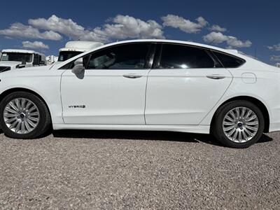 2015 Ford Fusion Hybrid SE - Photo 2 - Nogales, AZ 85621