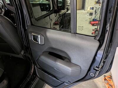 2023 Jeep Wrangler Sahara 4xe   - Photo 17 - Edmond, OK 73003