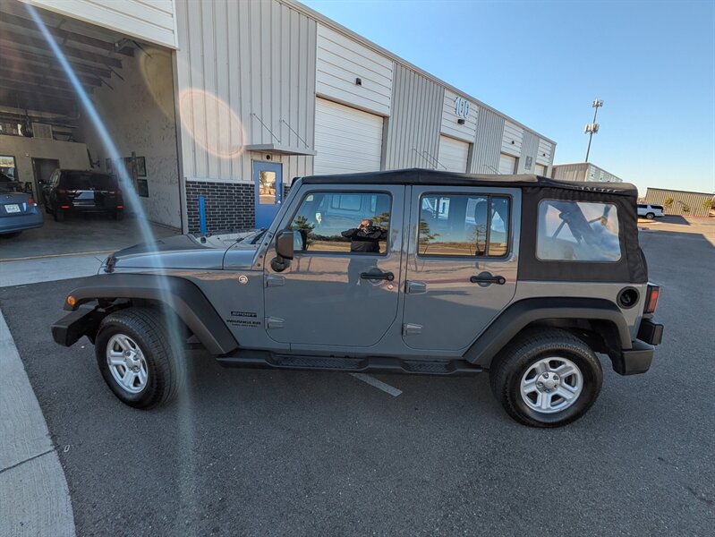 2015 Jeep Wrangler Unlimited Sport - Photo 5 - Edmond, OK 73003