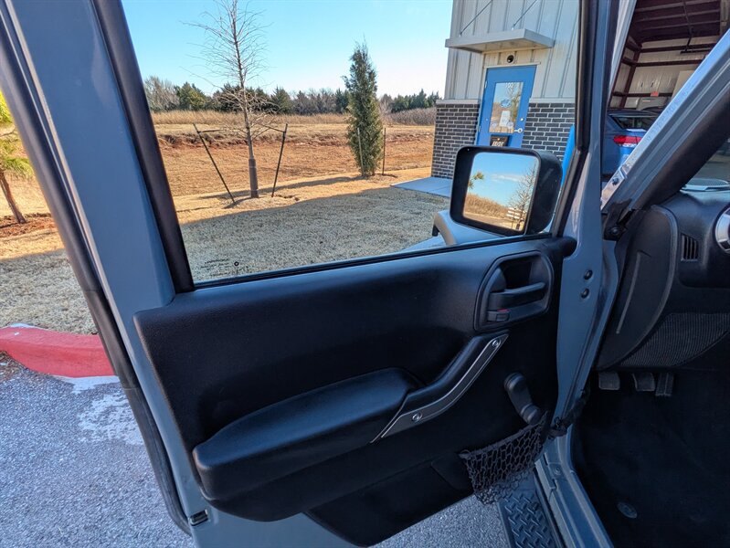2015 Jeep Wrangler Unlimited Sport - Photo 31 - Edmond, OK 73003