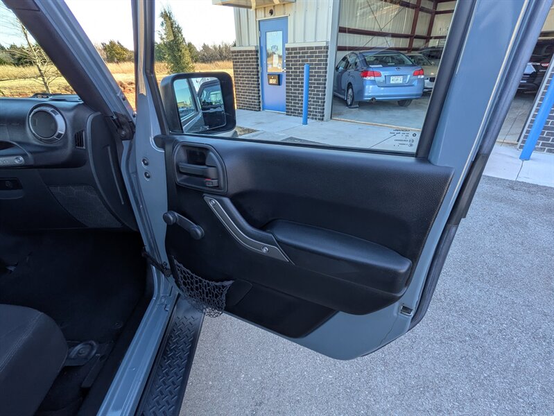 2015 Jeep Wrangler Unlimited Sport - Photo 13 - Edmond, OK 73003