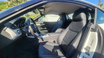 2011 BMW Z4 sDrive30i - Photo 5 - Riverside, CA 92504