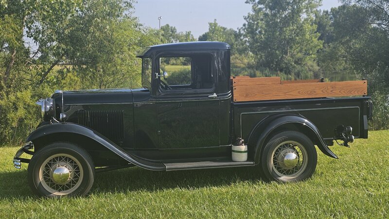 1932 Ford Model B   - Photo 1 - Auburn, IN 46706