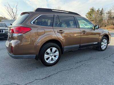 2011 Subaru Outback 2.5i Premium - Photo 3 - Jonestown, PA 17038