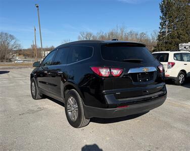 2016 Chevrolet Traverse LT   - Photo 8 - Jonestown, PA 17038