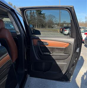 2016 Chevrolet Traverse LT   - Photo 19 - Jonestown, PA 17038