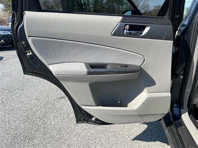 2012 Subaru Forester 2.5X Premium   - Photo 11 - Jonestown, PA 17038