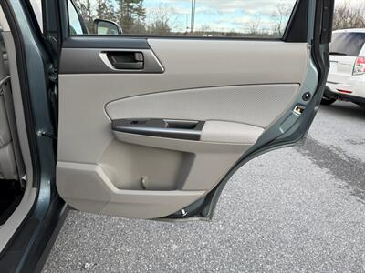 2013 Subaru Forester 2.5X   - Photo 14 - Jonestown, PA 17038