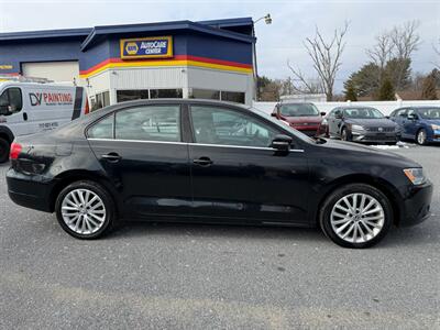 2011 Volkswagen Jetta SEL PZEV   - Photo 6 - Jonestown, PA 17038