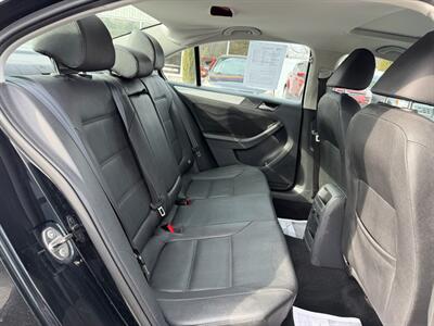 2011 Volkswagen Jetta SEL PZEV   - Photo 16 - Jonestown, PA 17038