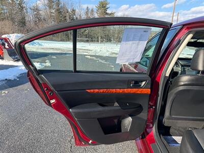 2011 Subaru Legacy 2.5i Limited - Photo 14 - Jonestown, PA 17038