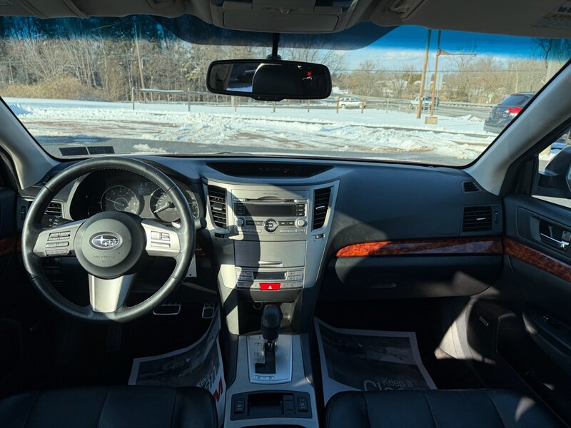 2011 Subaru Legacy 2.5i Limited - Photo 22 - Jonestown, PA 17038