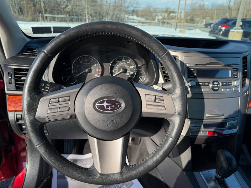 2011 Subaru Legacy 2.5i Limited - Photo 10 - Jonestown, PA 17038