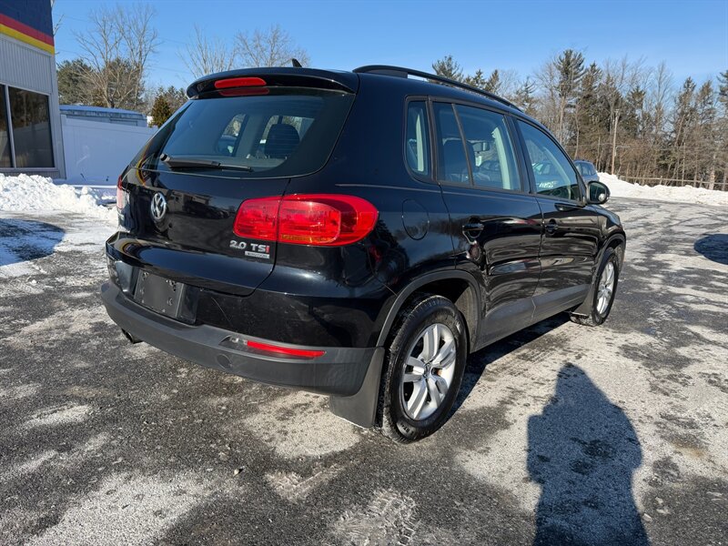 2015 Volkswagen Tiguan S 4Motion - Photo 6 - Jonestown, PA 17038