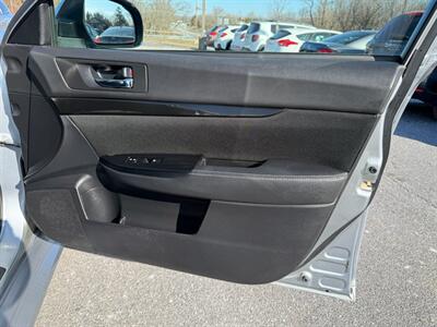 2014 Subaru Legacy 2.5i Sport   - Photo 21 - Jonestown, PA 17038