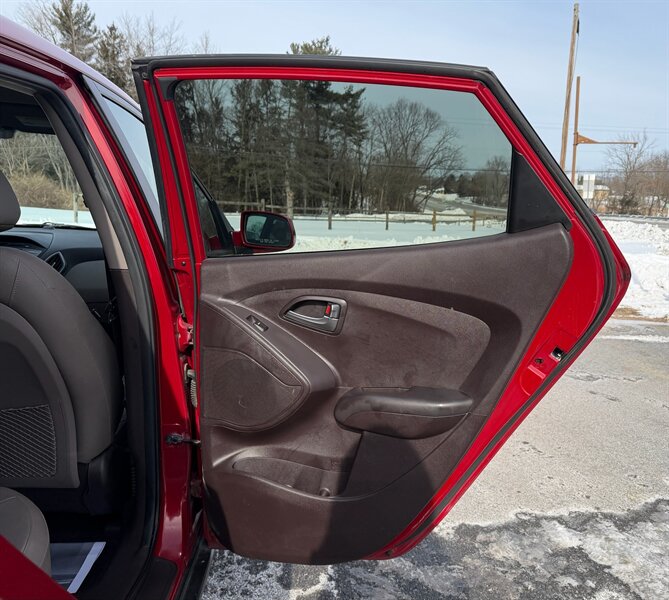 2015 Hyundai TUCSON GLS - Photo 15 - Jonestown, PA 17038