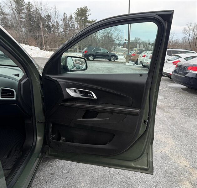 2015 Chevrolet Equinox LT - Photo 21 - Jonestown, PA 17038