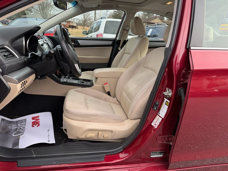 2016 Subaru Legacy 2.5i Premium - Photo 8 - Jonestown, PA 17038