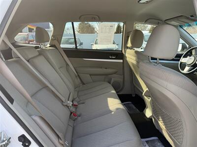 2011 Subaru Outback 2.5i Premium - Photo 15 - Jonestown, PA 17038