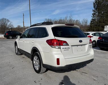 2011 Subaru Outback 2.5i Premium - Photo 8 - Jonestown, PA 17038