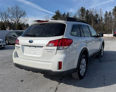 2011 Subaru Outback 2.5i Premium - Photo 6 - Jonestown, PA 17038