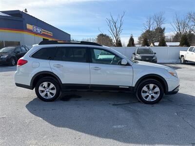 2011 Subaru Outback 2.5i Premium - Photo 5 - Jonestown, PA 17038