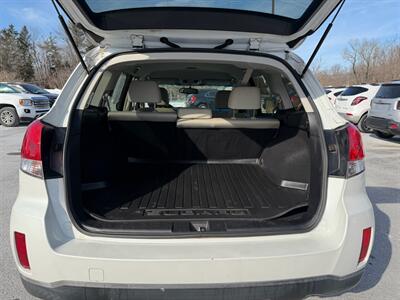 2011 Subaru Outback 2.5i Premium - Photo 13 - Jonestown, PA 17038