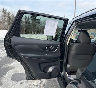 2018 Nissan Rogue S   - Photo 12 - Jonestown, PA 17038