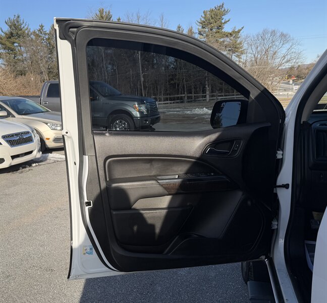 2018 GMC Canyon All Terrain - Photo 9 - Jonestown, PA 17038