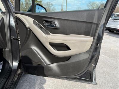 2016 Chevrolet Trax LT - Photo 16 - Jonestown, PA 17038