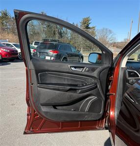 2016 Ford Edge Titanium   - Photo 8 - Jonestown, PA 17038