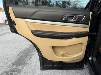 2016 Ford Explorer XLT   - Photo 13 - Jonestown, PA 17038