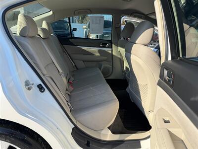 2014 Subaru Legacy 2.5i Premium   - Photo 15 - Jonestown, PA 17038