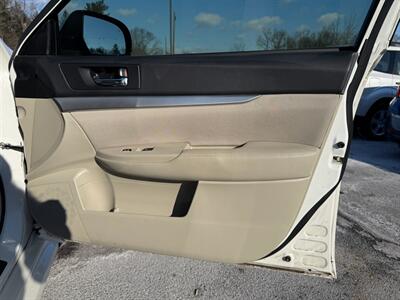 2014 Subaru Legacy 2.5i Premium   - Photo 24 - Jonestown, PA 17038