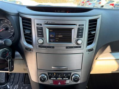 2014 Subaru Legacy 2.5i Premium   - Photo 19 - Jonestown, PA 17038