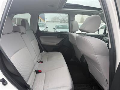 2018 Subaru Forester 2.5i Premium   - Photo 18 - Jonestown, PA 17038