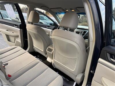 2014 Subaru Legacy 2.5i Premium   - Photo 12 - Jonestown, PA 17038