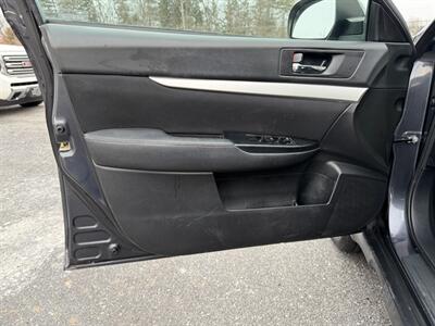 2012 Subaru Outback 2.5i Premium   - Photo 10 - Jonestown, PA 17038