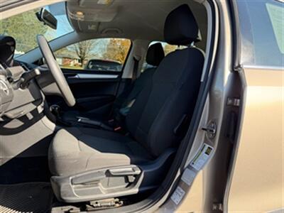 2016 Volkswagen Passat 1.8T S   - Photo 9 - Jonestown, PA 17038