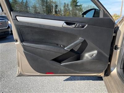 2016 Volkswagen Passat 1.8T S   - Photo 10 - Jonestown, PA 17038