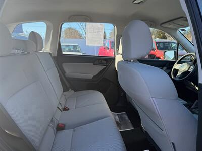 2015 Subaru Forester 2.5i   - Photo 15 - Jonestown, PA 17038
