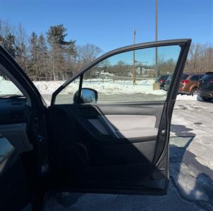 2015 Subaru Forester 2.5i   - Photo 16 - Jonestown, PA 17038